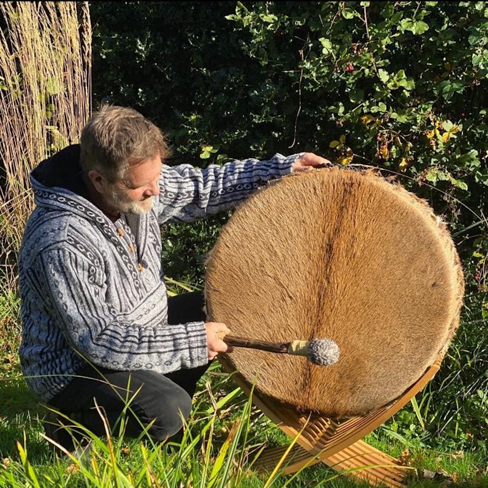 DEMONSTRATIE SJAMANENDRUM BOUWEN